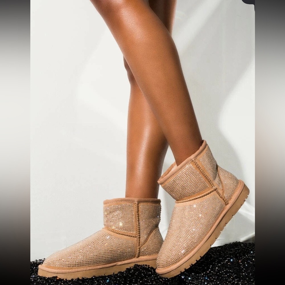 Rhinestone Crystal Ugg Boots Akira azalea wang Size: 8.5